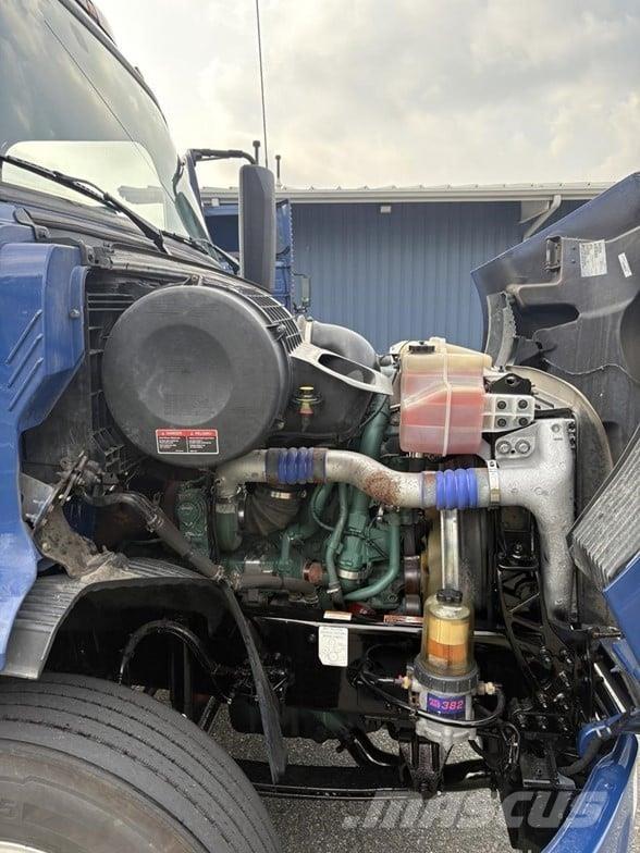 Volvo VNR64T300 트랙터 유닛