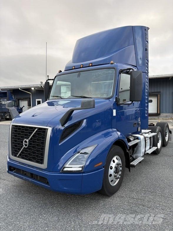 Volvo VNR64T300 트랙터 유닛