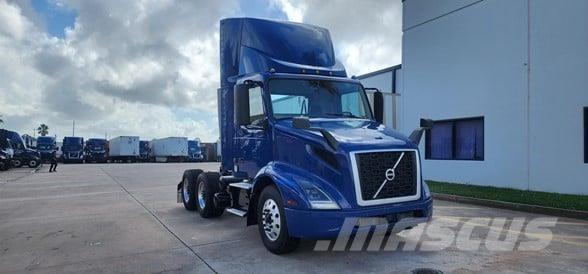 Volvo VNR64T300 트랙터 유닛