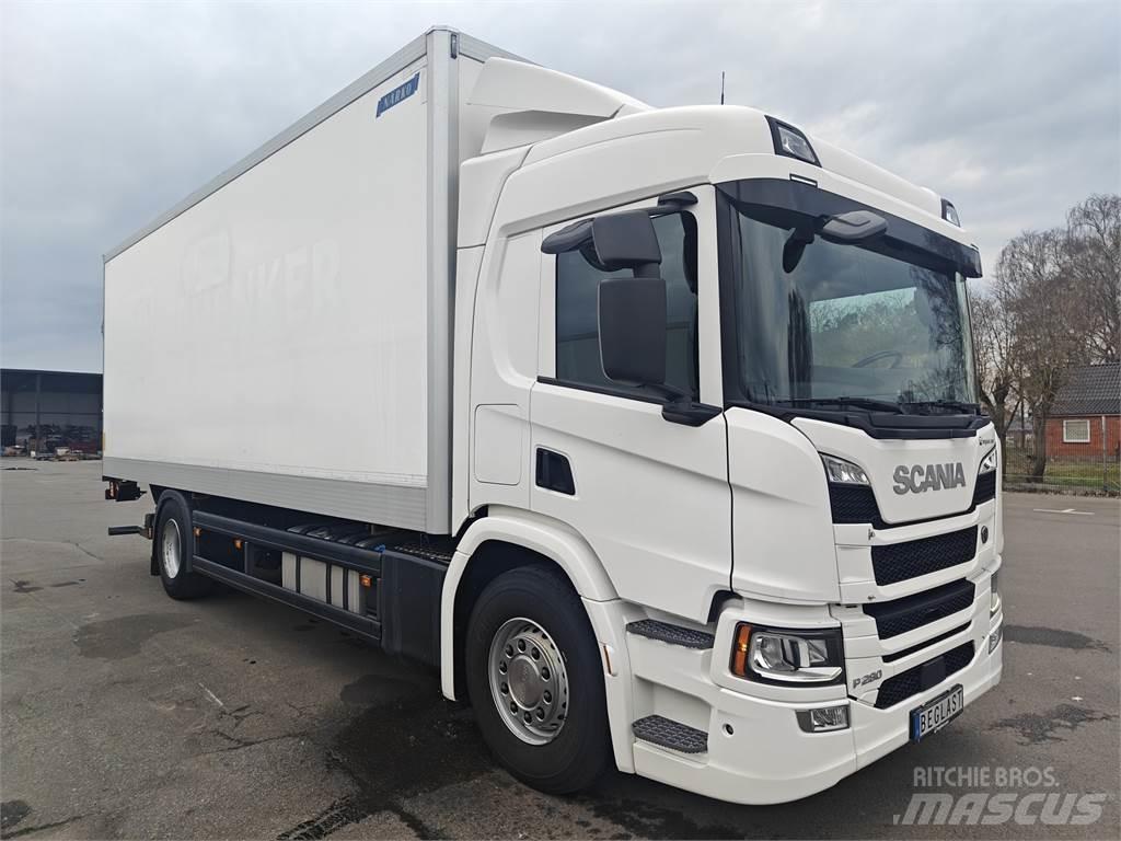 Scania P280 탑차 트럭