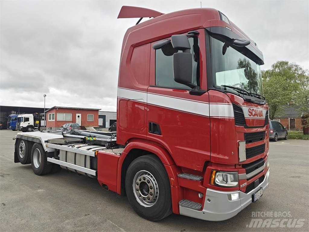 Scania R500 훅 리프트 트럭
