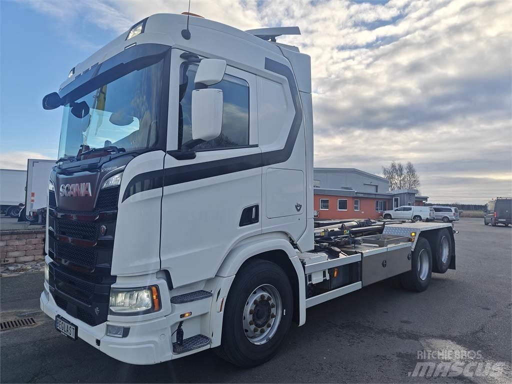 Scania R580 훅 리프트 트럭