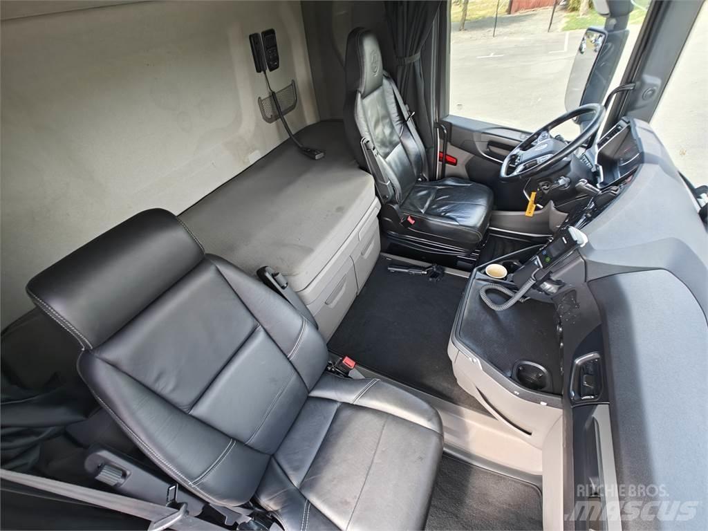 Scania R580 트랙터 유닛