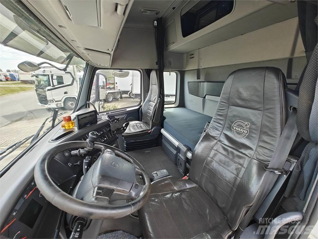 Volvo FH540 훅 리프트 트럭
