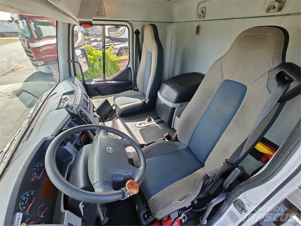 Volvo FL250 탑차 트럭