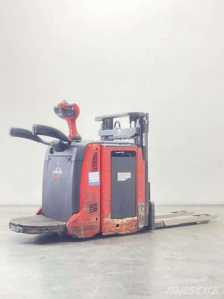 Linde D12AP-133 포크리프트