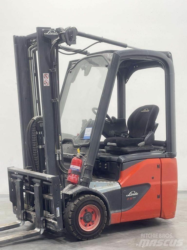 Linde E12-02-386 전동 지게차
