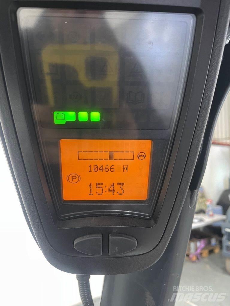Linde E16L-386-EVO 전동 지게차