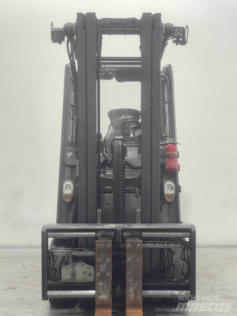 Linde E30H-01/600-387 전동 지게차