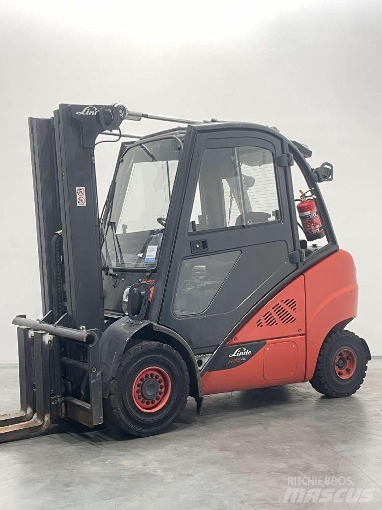 Linde H25D-02/600-393 디젤 지게차