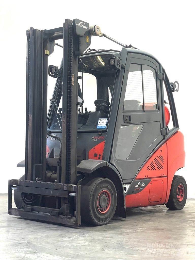 Linde H25T-392-EVO LPG 지게차