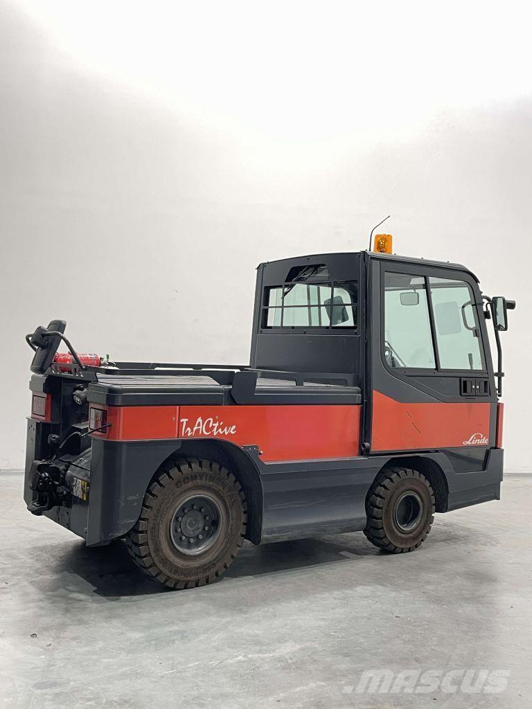 Linde P250-127 견인 트럭