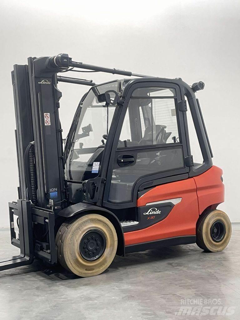 Linde X30-1252-Li-Ion 전동 지게차