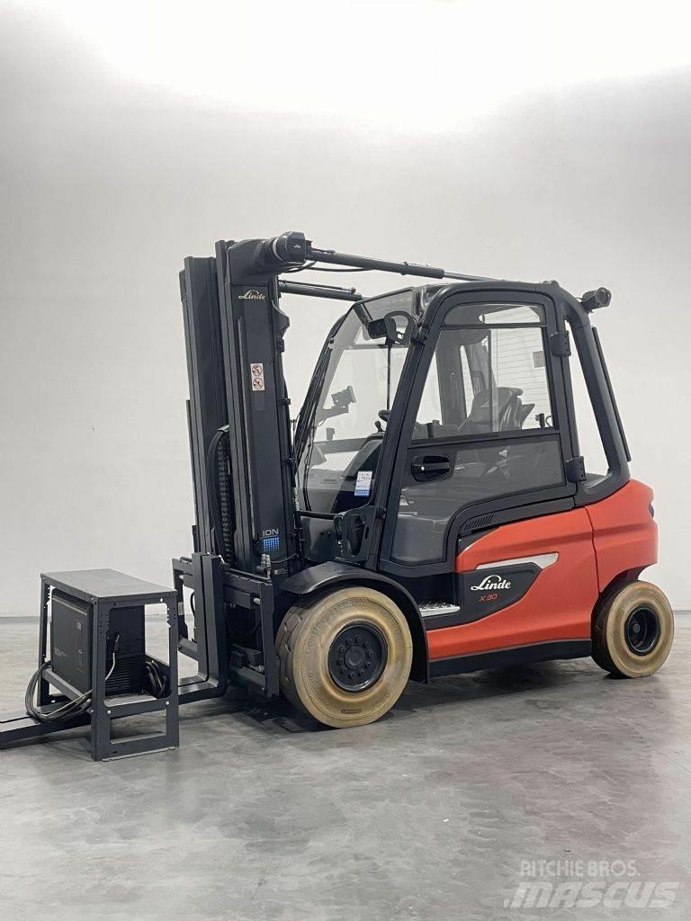 Linde X30-1252-Li-Ion 전동 지게차