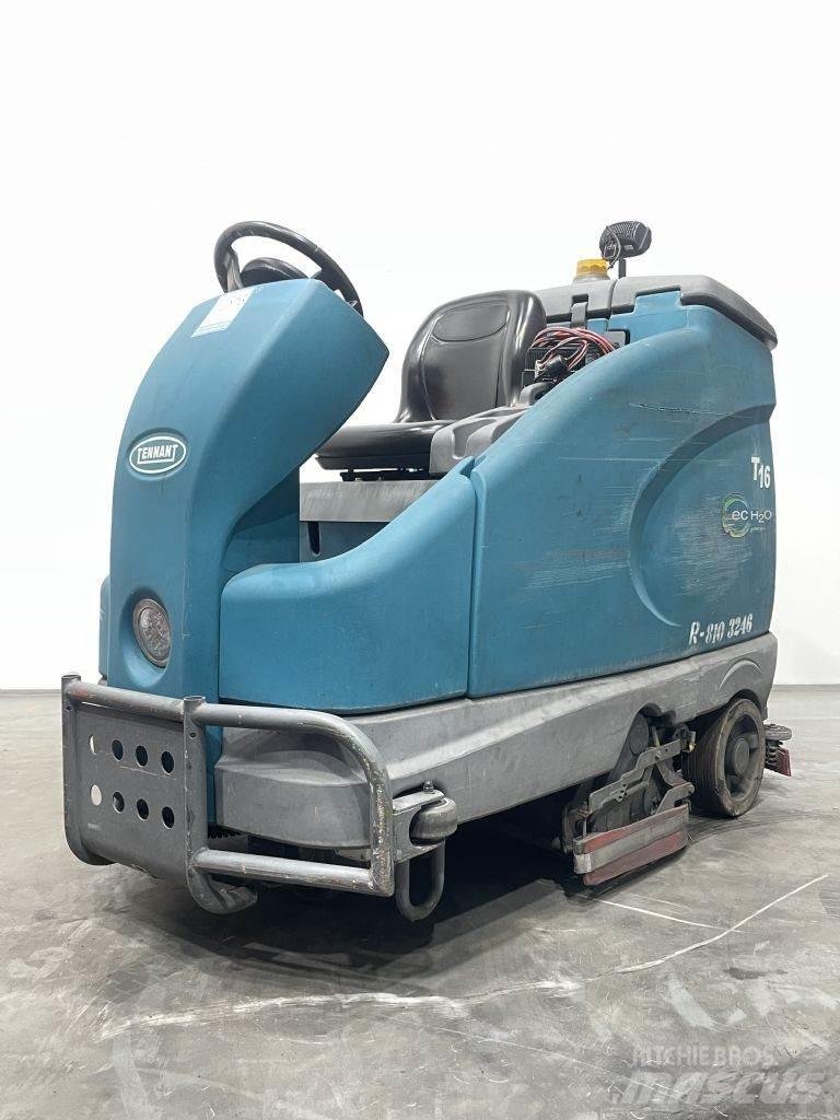 Tennant T16 도로 청소차