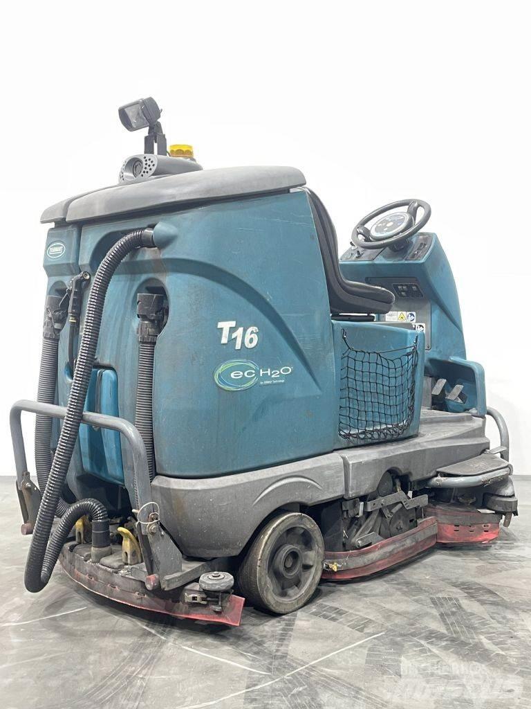 Tennant T16 도로 청소차