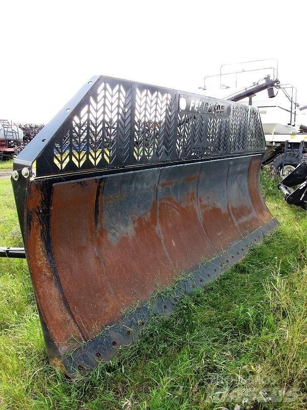 Grouser 770HD 제설 블레이드 및 제설기