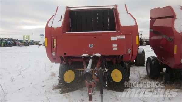 New Holland BR780 원형 곤포기