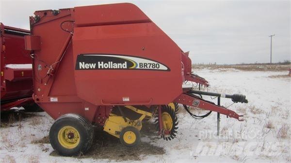 New Holland BR780 원형 곤포기
