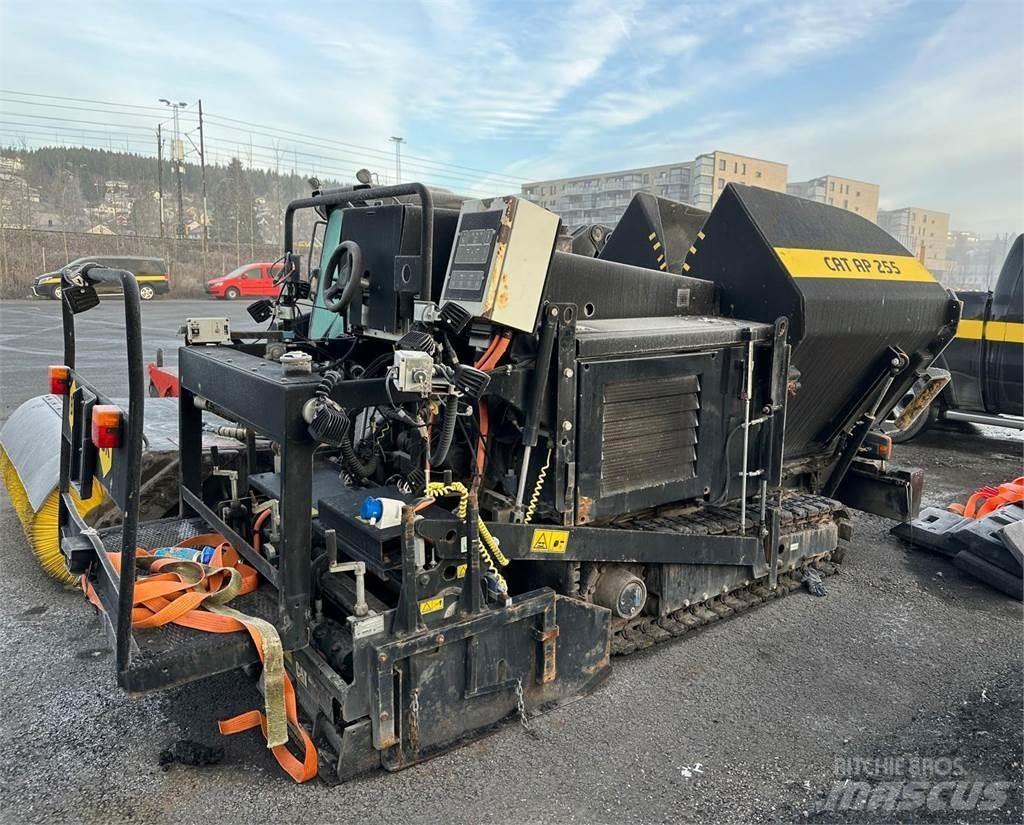 CAT AP255 Paver 아스팔트 포장장비
