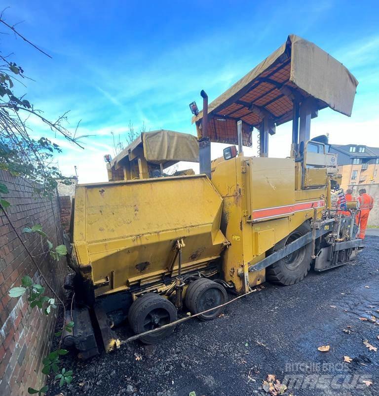 CAT AP600 Paver 아스팔트 포장장비