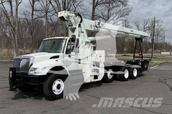 Altec AC26-103B 크레인 트럭