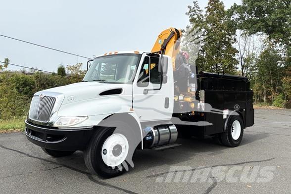 Effer 135/3S 목재 크레인