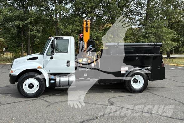 Effer 135/3S 목재 크레인