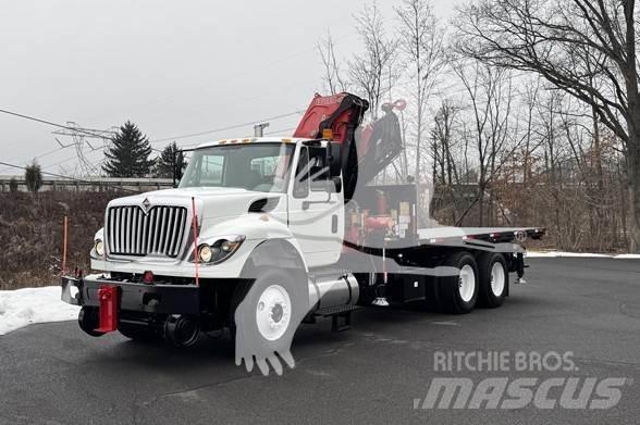 Fassi F335A 목재 크레인