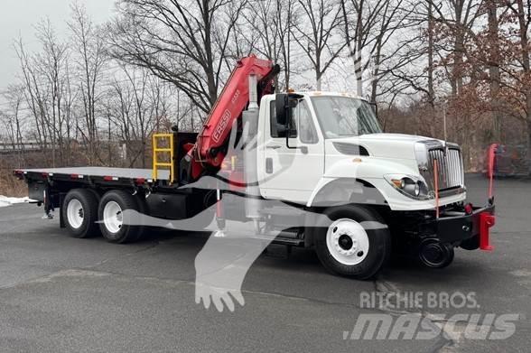 Fassi F335A 목재 크레인