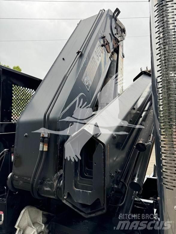 Hiab 300-6 목재 크레인