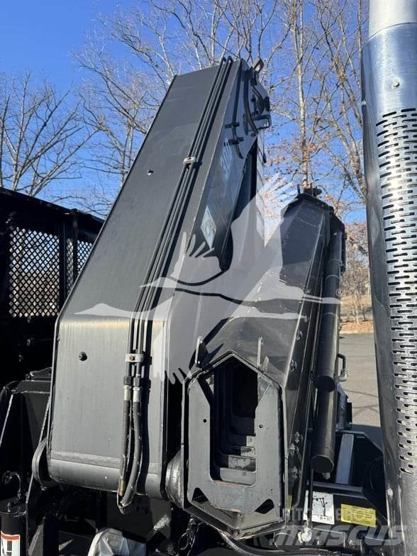 Hiab 300-6 목재 크레인