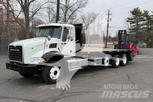 Moffett M8 55.4 트럭 장착 포크리프트