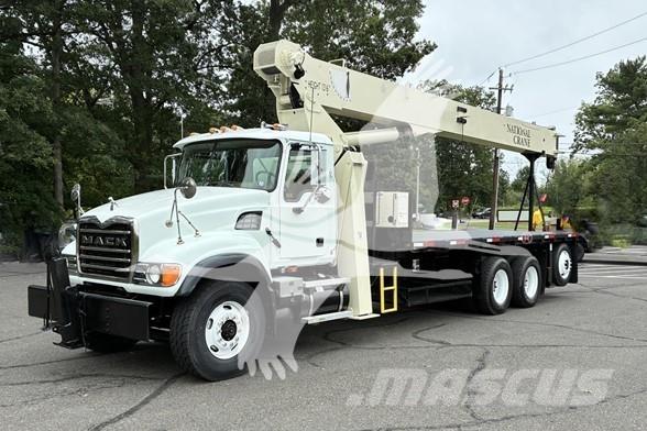 National 900A 크레인 트럭