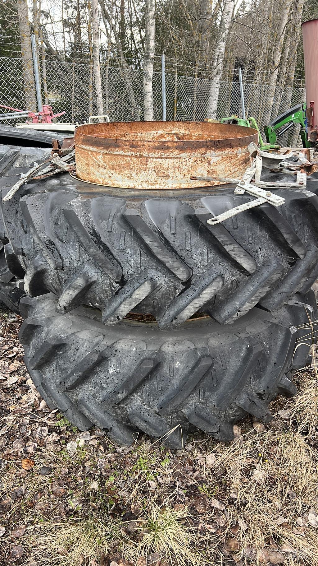  20.8R 38 타이어, 휠 및 림