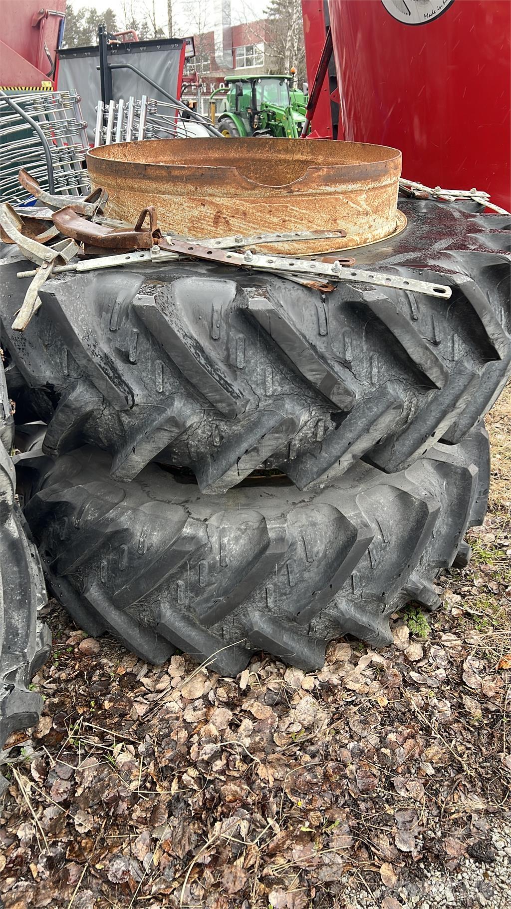  20.8R 38 타이어, 휠 및 림