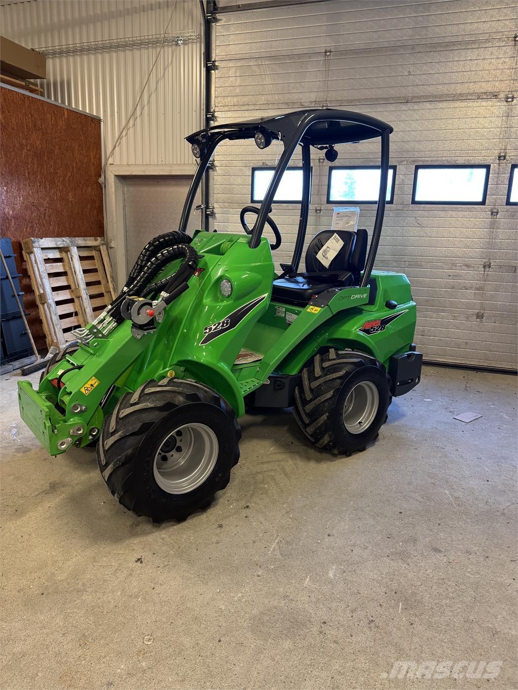 Avant 528 KAMPANJ  스키드로더