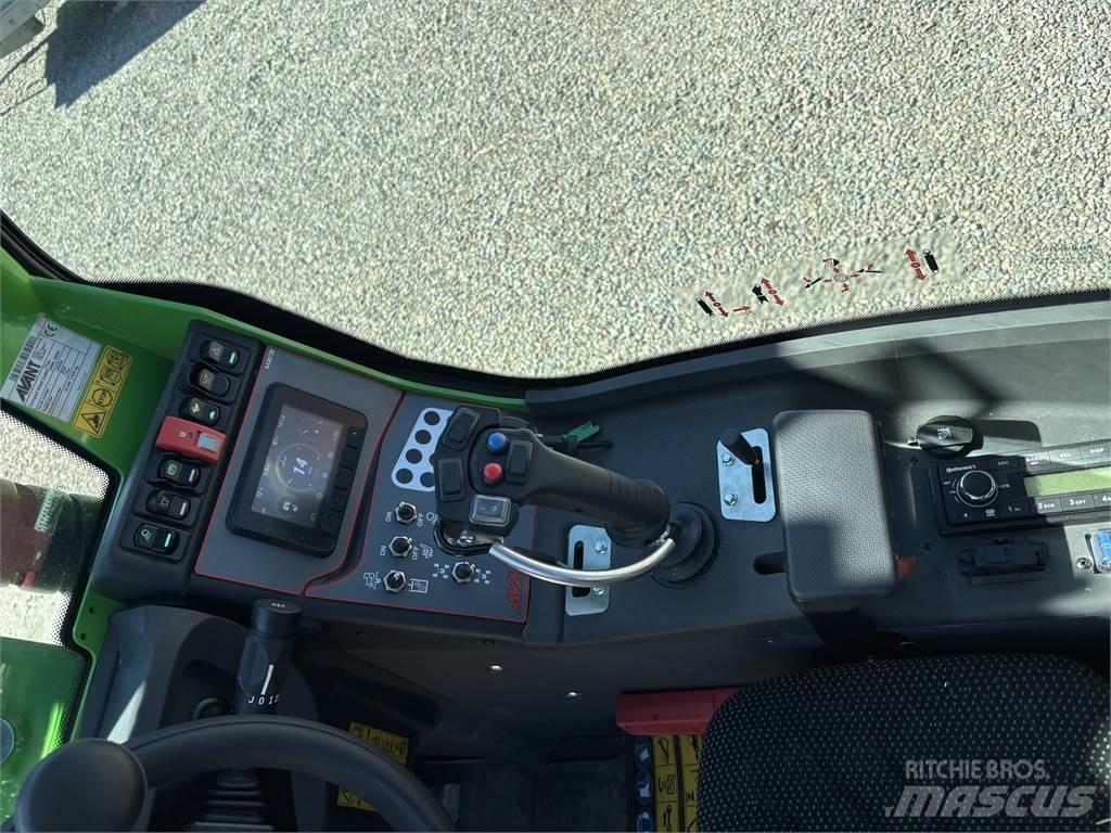 Avant 650  스키드로더