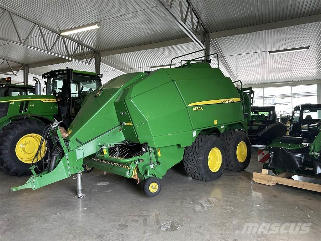 John Deere 1434 원형 곤포기
