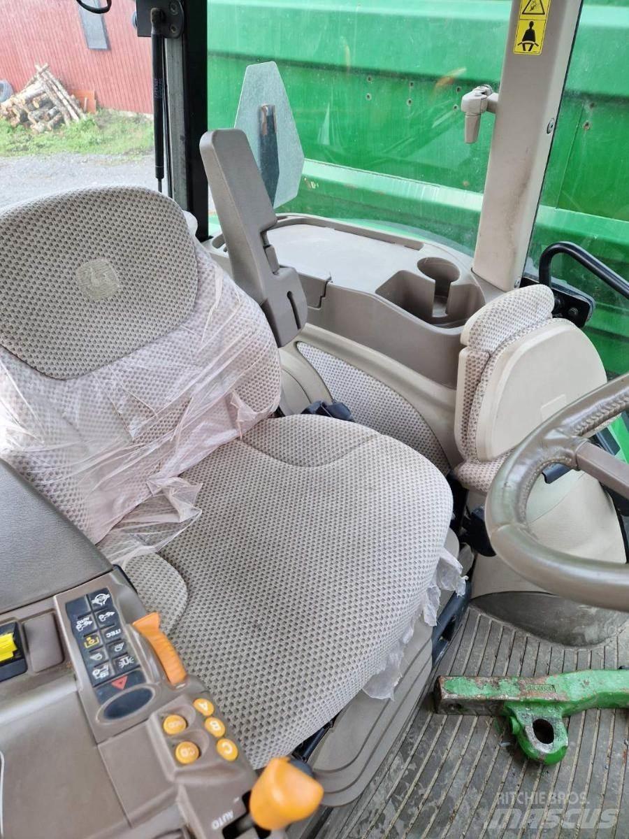 John Deere 5125 R 트랙터