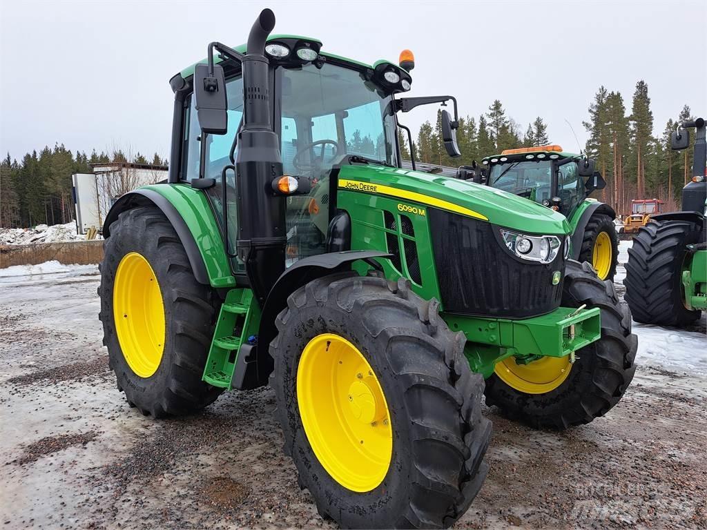 John Deere 6090M 트랙터