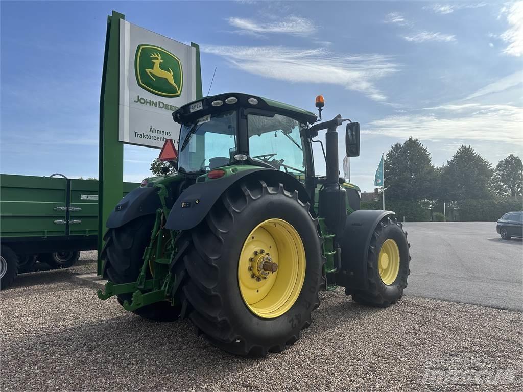 John Deere 6215R 트랙터
