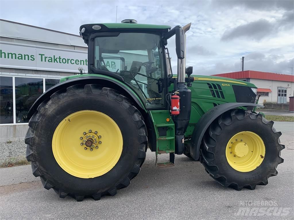 John Deere 6215R 트랙터