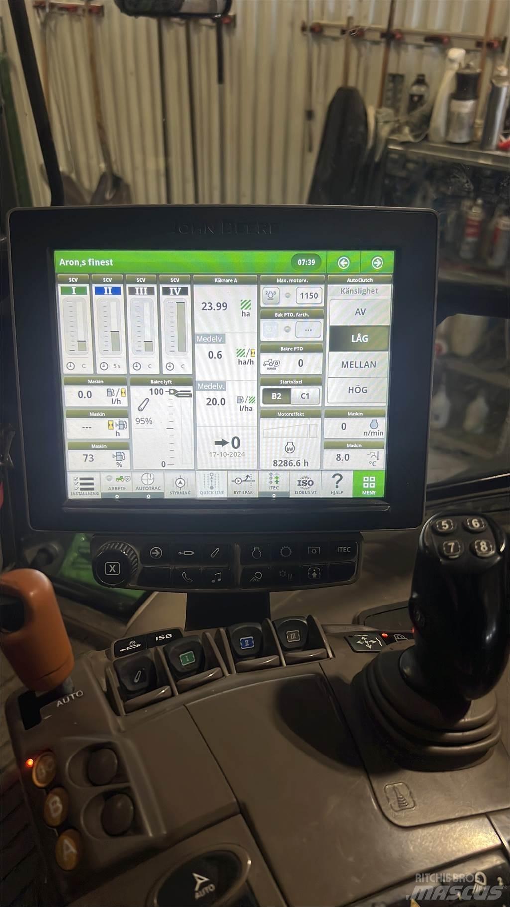 John Deere 6215R 트랙터