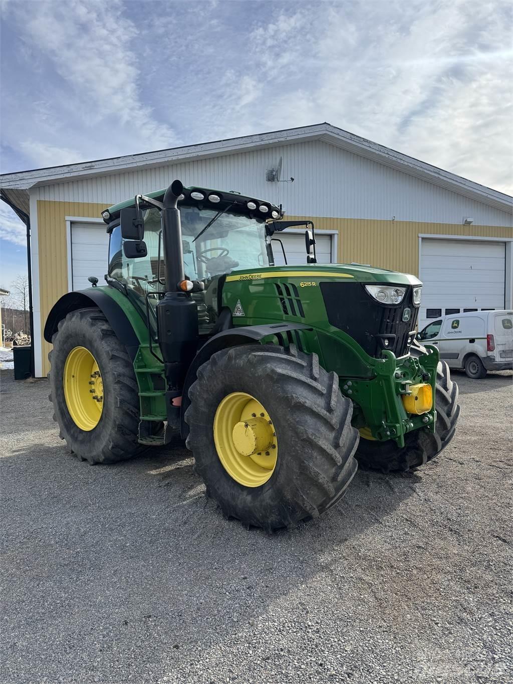 John Deere 6215R 트랙터