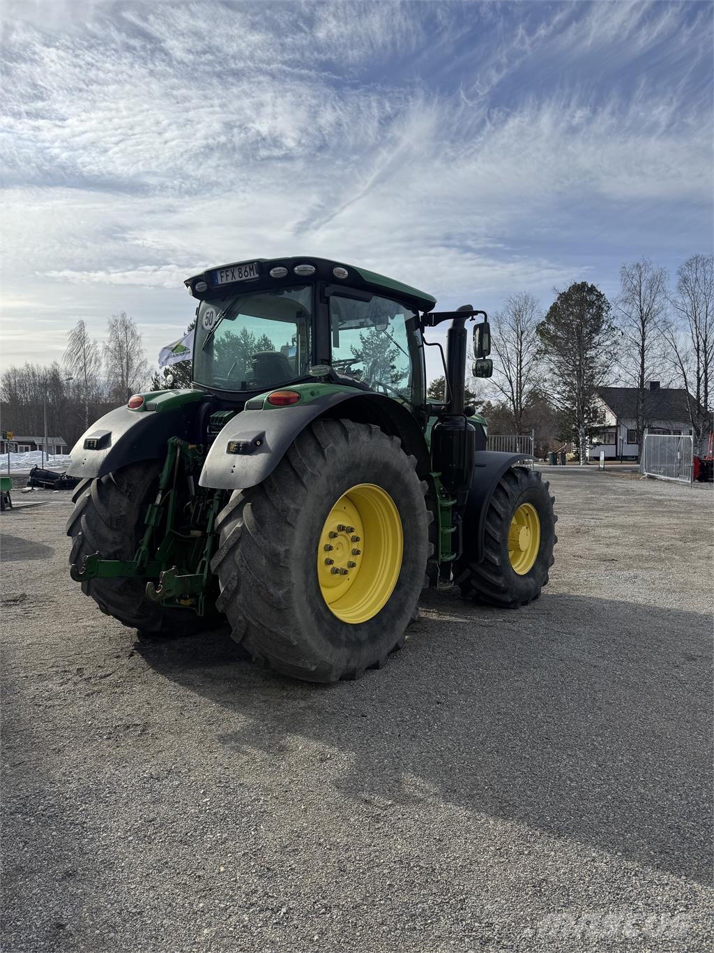 John Deere 6215R 트랙터