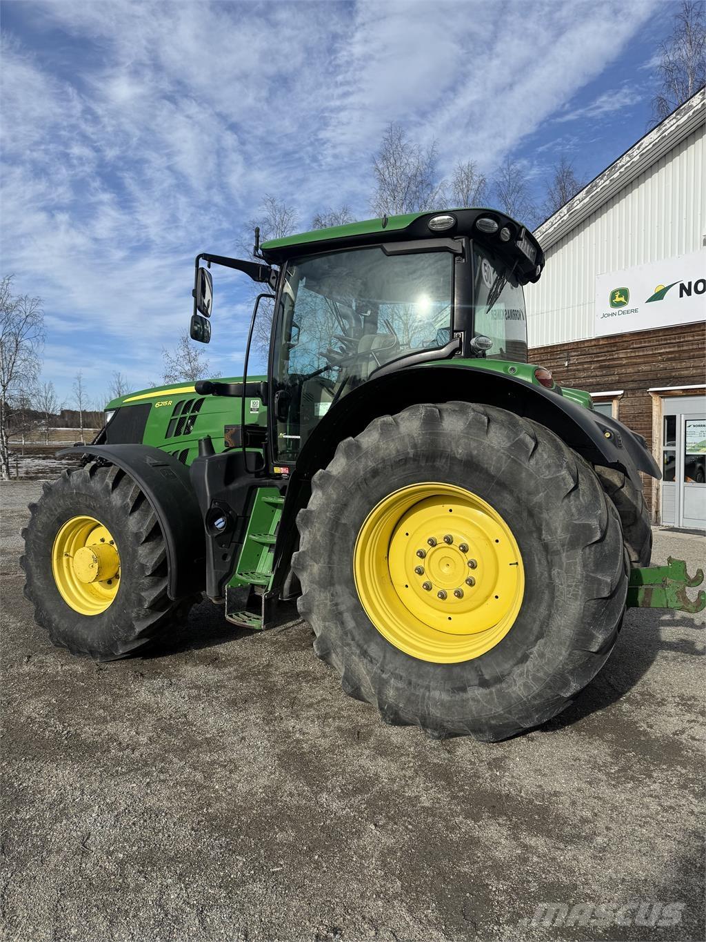 John Deere 6215R 트랙터