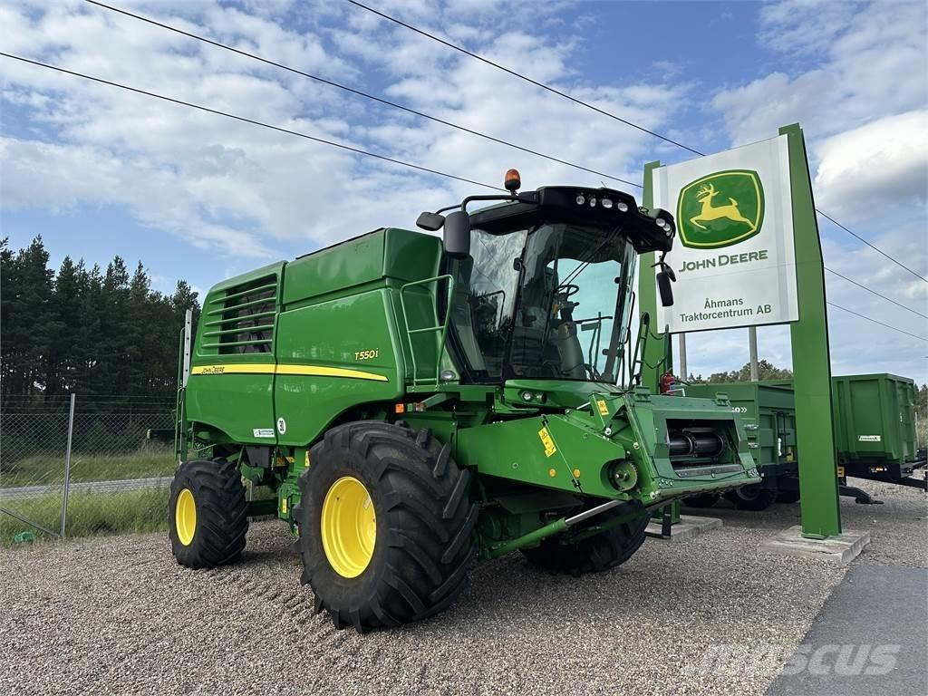 John Deere T550 콤바인 수확기