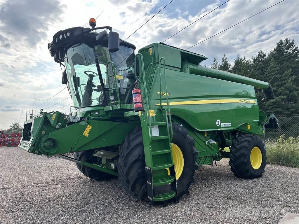 John Deere T550 콤바인 수확기
