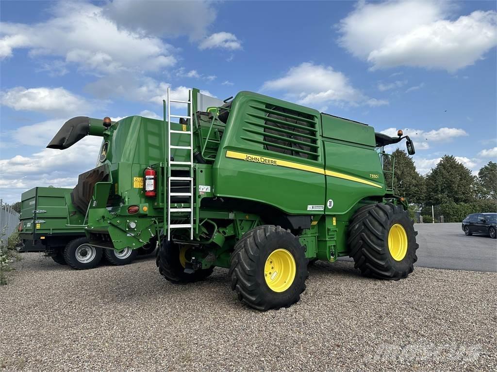 John Deere T550 콤바인 수확기